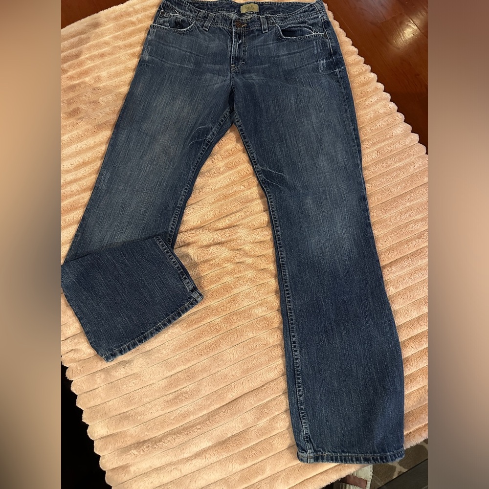 BKE Wendi Jeans, size 32 x 33 1/2, EXCELLENT used condition, pet/smoke free home